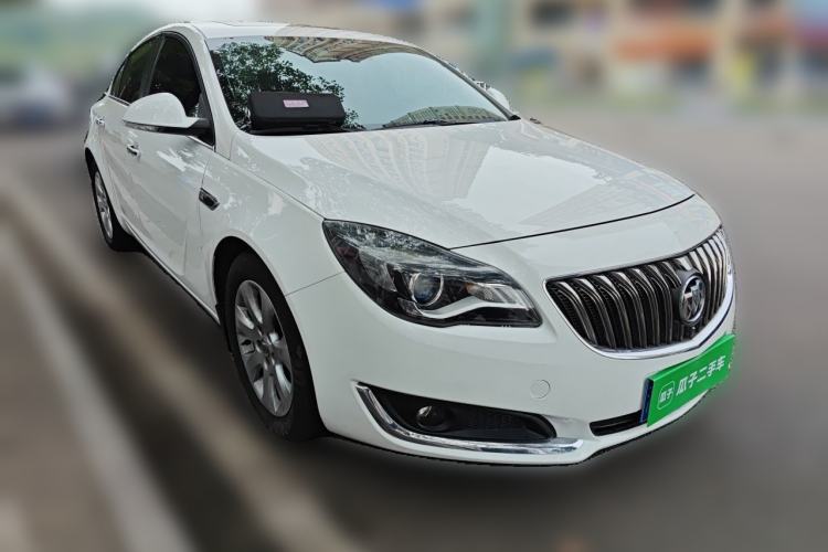 Used Buick Regal 2015 1.6T Elite Tech Model Front Right 45 Deg