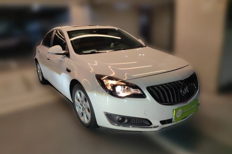 Used Buick Regal 2015 1.6T Elite Tech Model Front Right 45 Deg