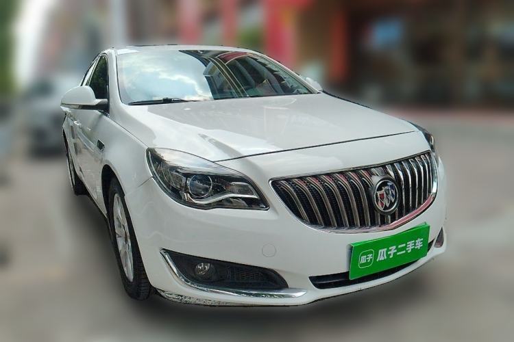 Used Buick Regal 2015 1.6T Leading Technology Model Front Right 45 Deg