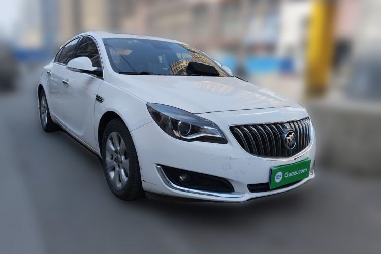 Used Buick Regal 2015 2.0L Elite Fashion Edition Front Right 45 Deg