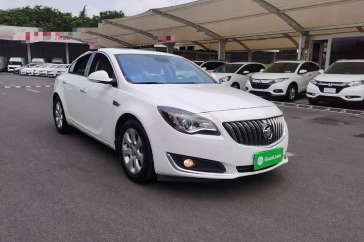 Used Buick Regal 2015 2.0L Elite Fashion Edition Front Right 45 Deg