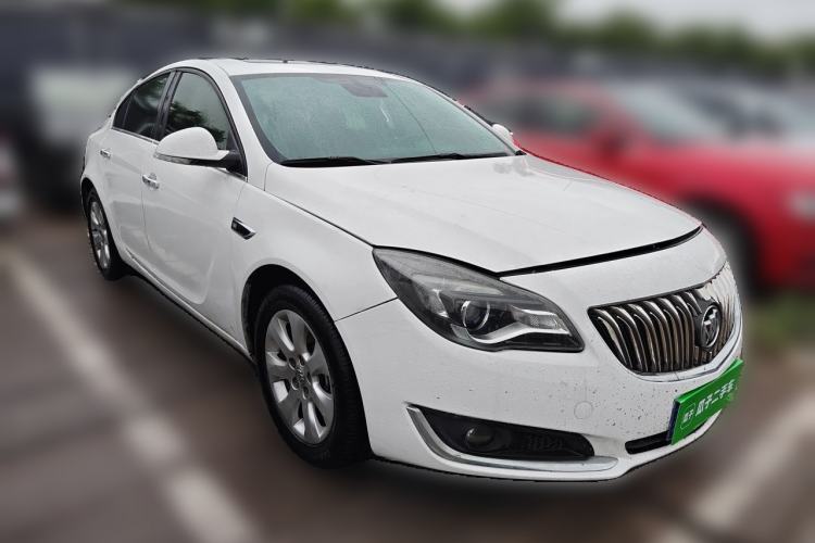 Used Buick Regal 2015 1.6T Elite Tech Model Front Right 45 Deg