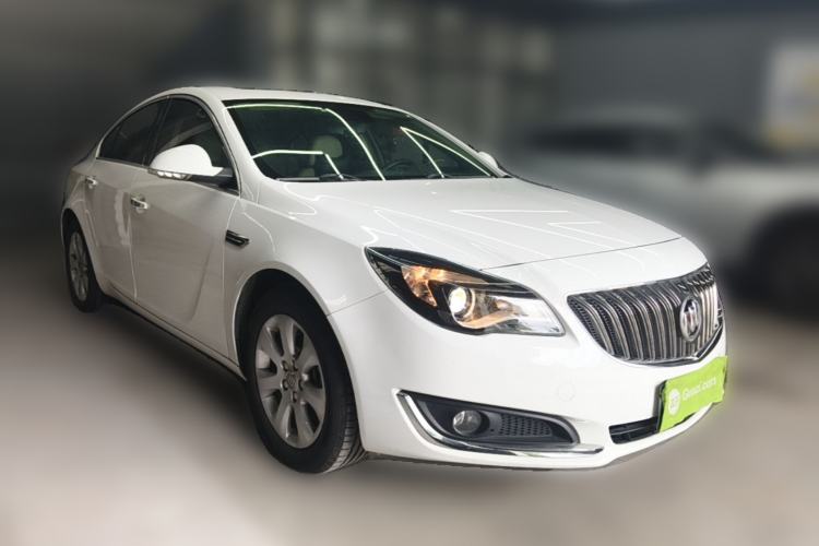 Used Buick Regal 2015 2.0L Elite Fashion Edition Front Right 45 Deg