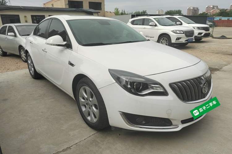 Used Buick Regal 2015 1.6T Elite Tech Model Front Right 45 Deg