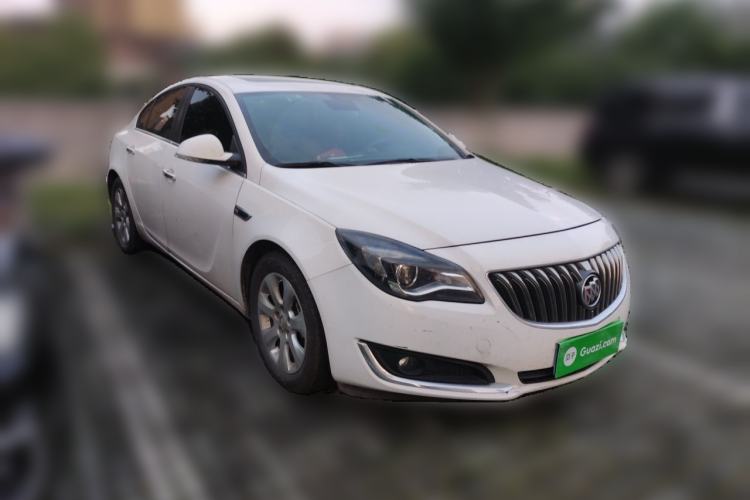 Used Buick Regal 2015 1.6T Elite Tech Model Front Right 45 Deg