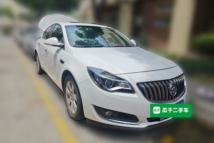 Used Buick Regal 2015 1.6T Elite Tech Model Front Right 45 Deg