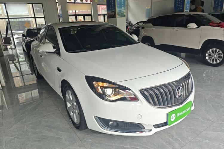 Used Buick Regal 2015 1.6T Elite Tech Model Front Right 45 Deg