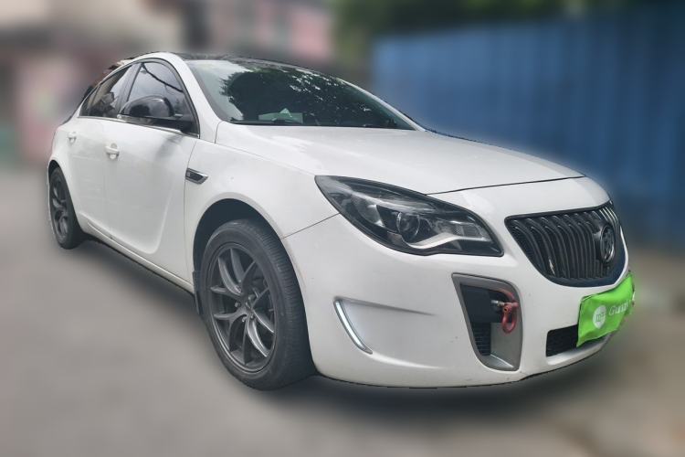 Used Buick Regal 2015 1.6T Leading Technology Model Front Right 45 Deg