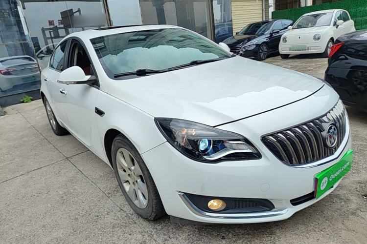 Used Buick Regal 2015 1.6T Elite Tech Model Front Right 45 Deg