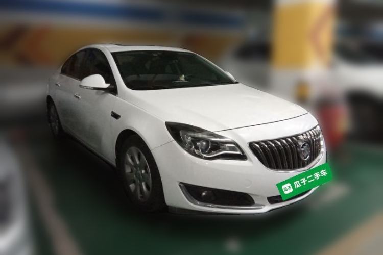 Used Buick Regal 2015 1.6T Elite Tech Model Front Right 45 Deg