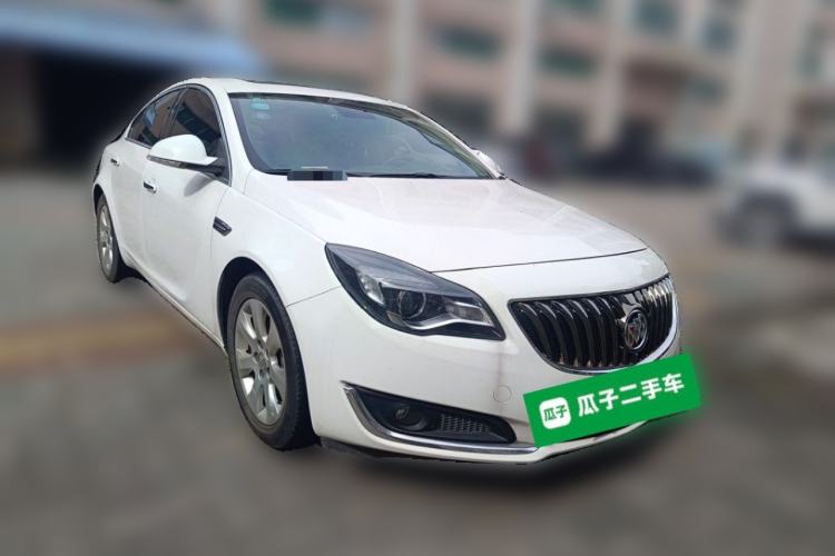 Used Buick Regal 2015 2.0L Elite Fashion Edition Front Right 45 Deg