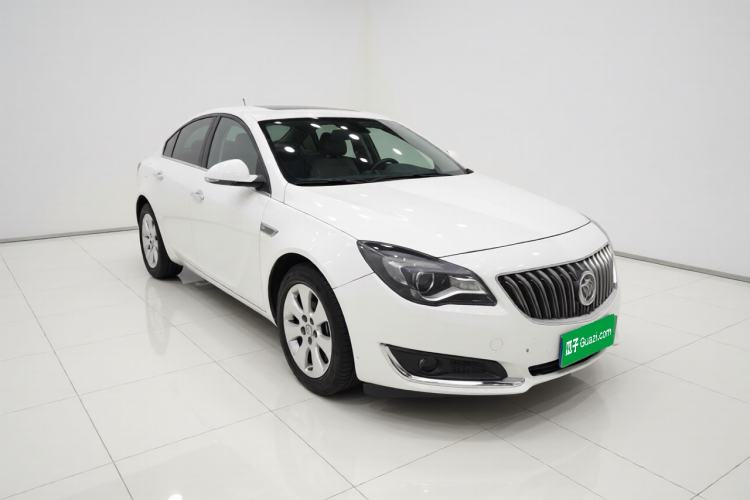 Used Buick Regal 2015 1.6T Elite Tech Model Front Right 45 Deg