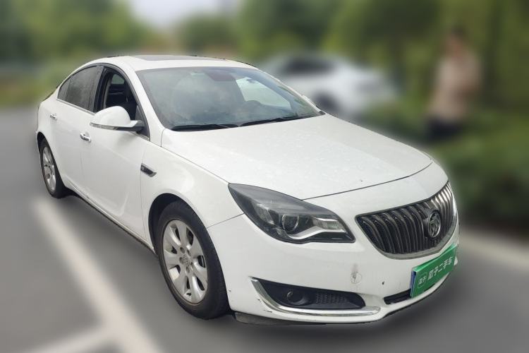 Used Buick Regal 2015 1.6T Elite Tech Model Front Right 45 Deg