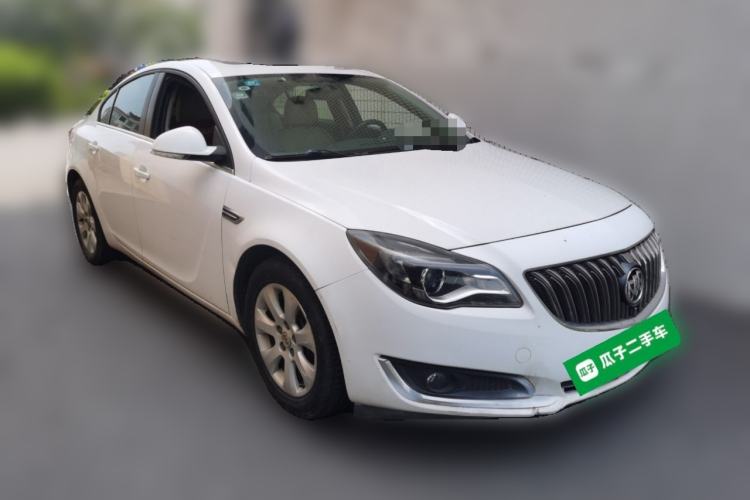 Used Buick Regal 2015 2.0L Leading Fashion Edition Front Right 45 Deg