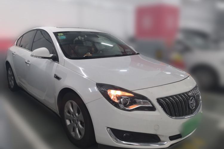 Used Buick Regal 2015 1.6T Elite Tech Model Front Right 45 Deg