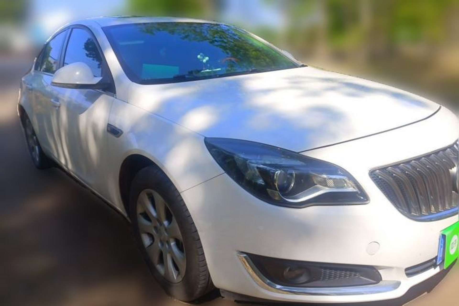 Used Buick Regal 2015 1.6T Leading Technology Model Front Right 45 Deg