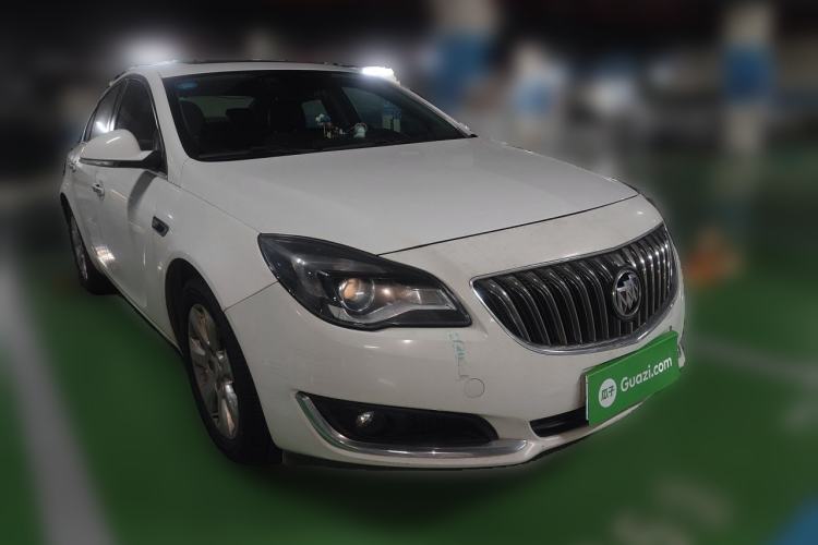 Used Buick Regal 2015 1.6T Elite Tech Model Front Right 45 Deg