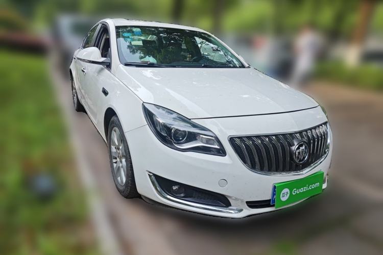 Used Buick Regal 2015 1.6T Elite Tech Model Front Right 45 Deg