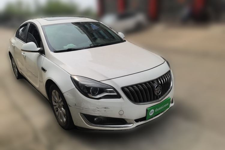 Used Buick Regal 2015 1.6T Leading Technology Model Front Right 45 Deg