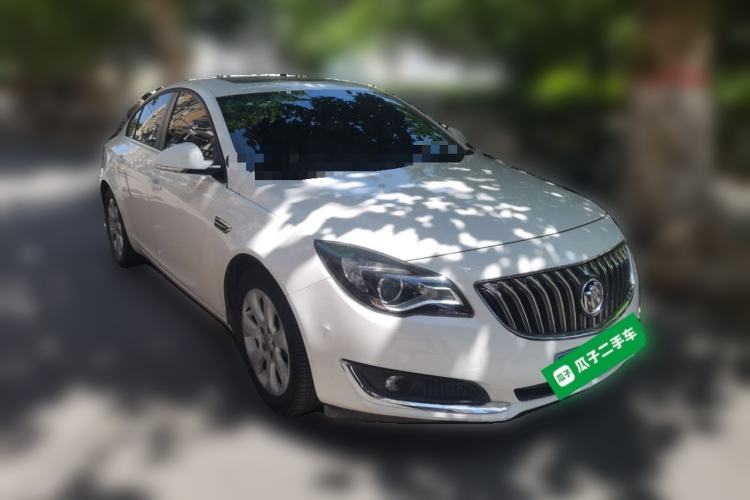 Used Buick Regal 2015 2.0L Leading Fashion Edition Front Right 45 Deg