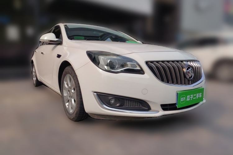 Used Buick Regal 2015 1.6T Elite Tech Model Front Right 45 Deg