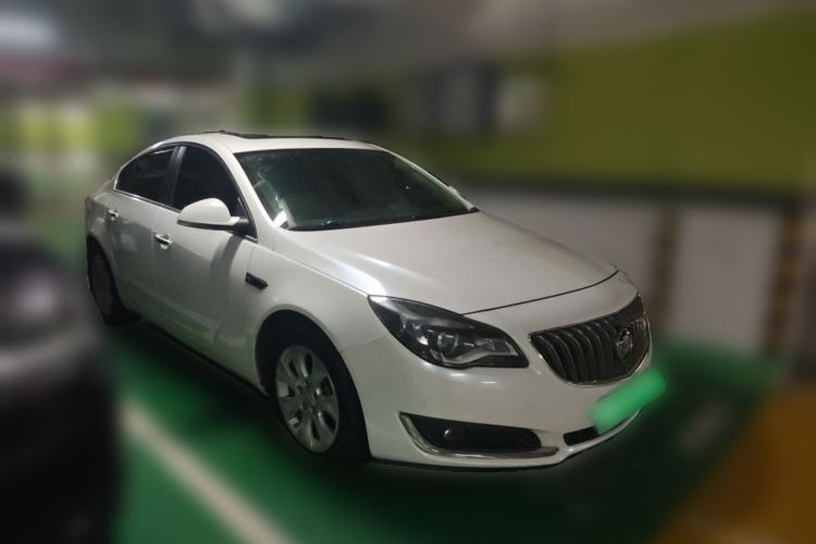 Used Buick Regal 2015 1.6T Elite Tech Model Front Right 45 Deg