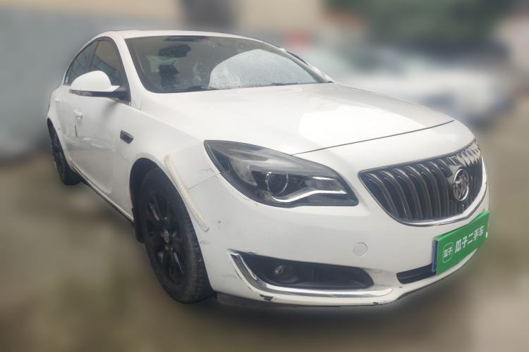 Used Buick Regal 2015 1.6T Leading Technology Model Front Right 45 Deg