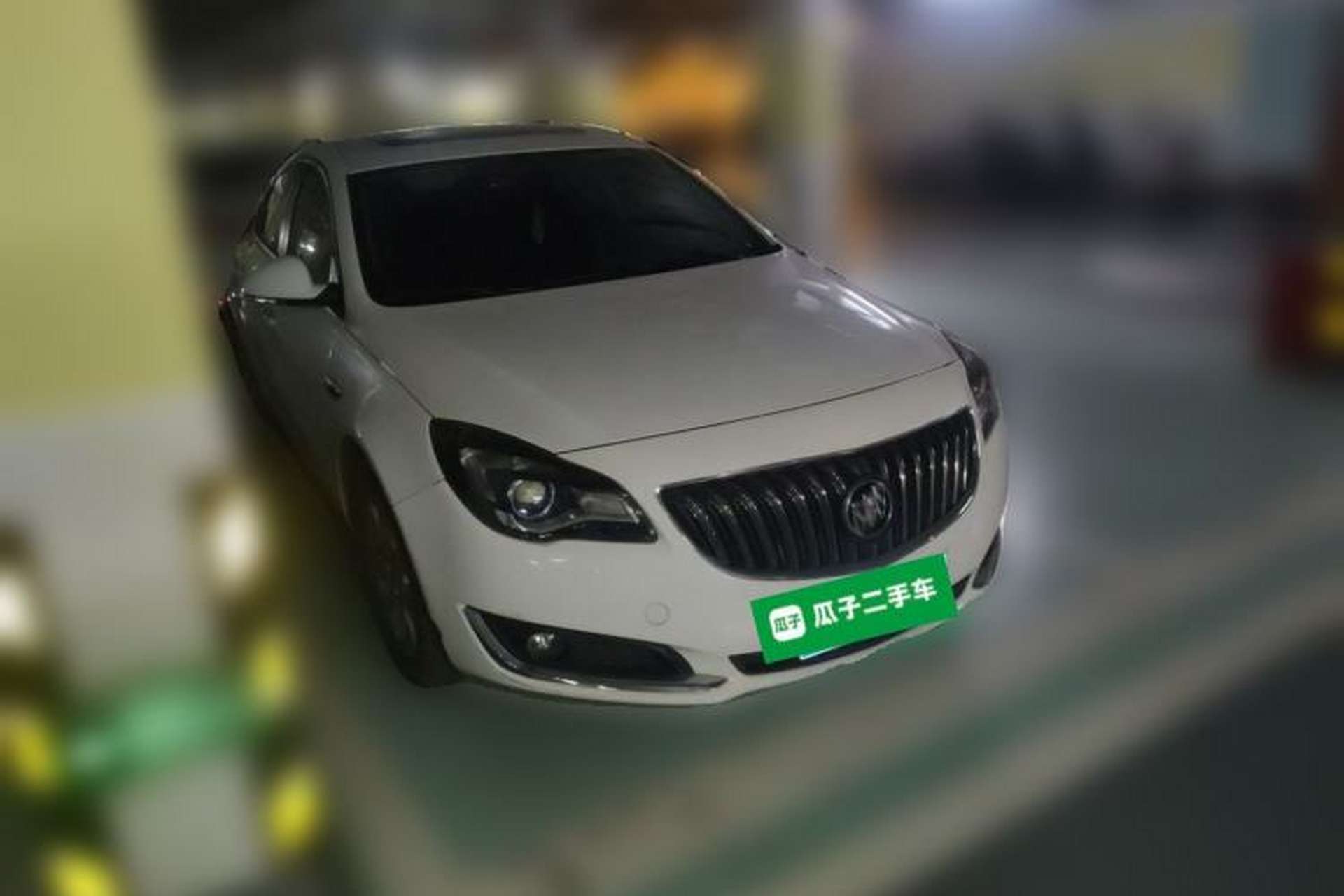 Used Buick Regal 2015 1.6T Leading Technology Model Front Right 45 Deg