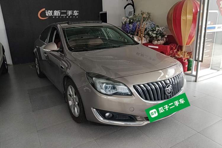 Used Buick Regal 2015 1.6T Elite Tech Model Front Right 45 Deg