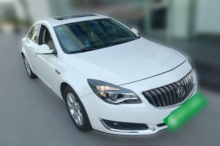 Used Buick Regal 2015 2.0L Elite Fashion Edition Front Right 45 Deg