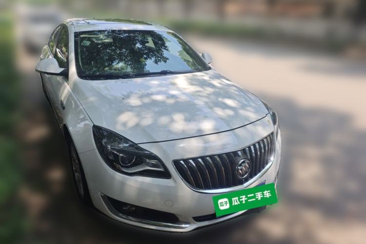 Used Buick Regal 2015 2.0L Leading Fashion Edition Front Right 45 Deg