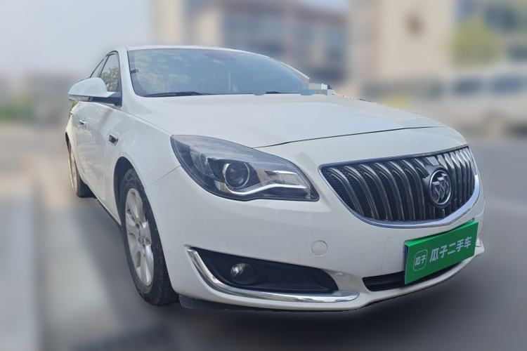 Used Buick Regal 2015 1.6T Elite Tech Model Front Right 45 Deg