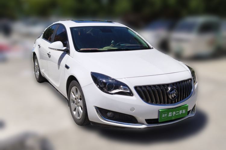 Used Buick Regal 2015 1.6T Elite Tech Model Front Right 45 Deg