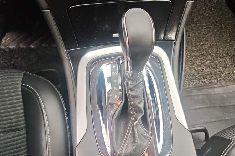 Used Buick Regal 2015 1.6T Leading Technology Model Gear Lever