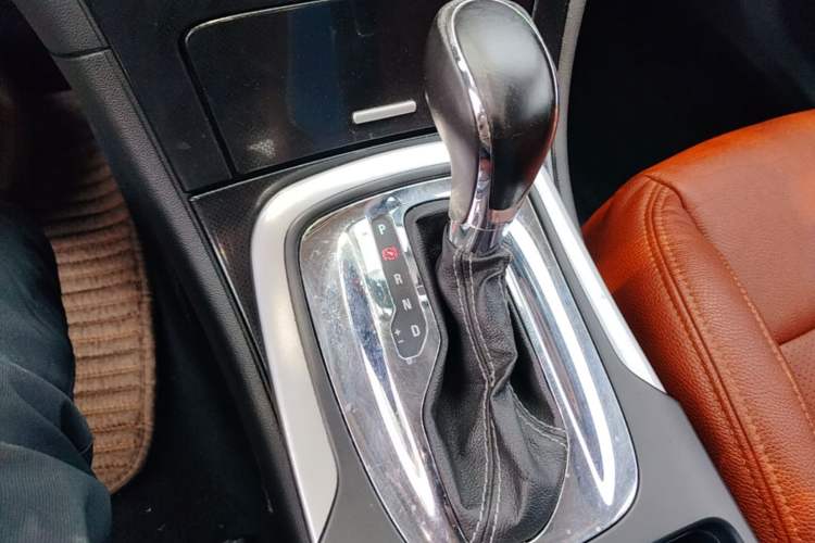 Used Buick Regal 2015 1.6T Leading Technology Model Gear Lever