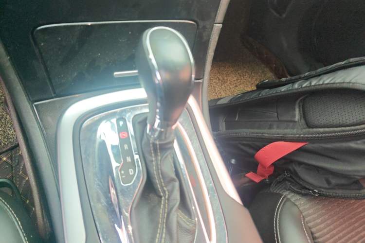 Used Buick Regal 2015 1.6T Leading Technology Model Gear Lever