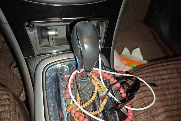 Used Buick Regal 2015 1.6T Elite Tech Model Gear Lever