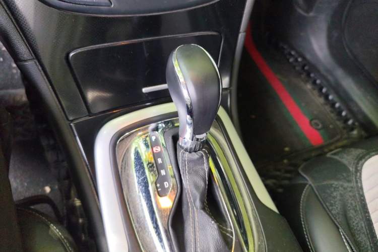 Used Buick Regal 2015 1.6T Leading Technology Model Gear Lever