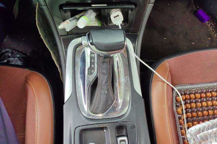 Used Buick Regal 2015 GS 2.0T Grand Sport Edition Gear Lever