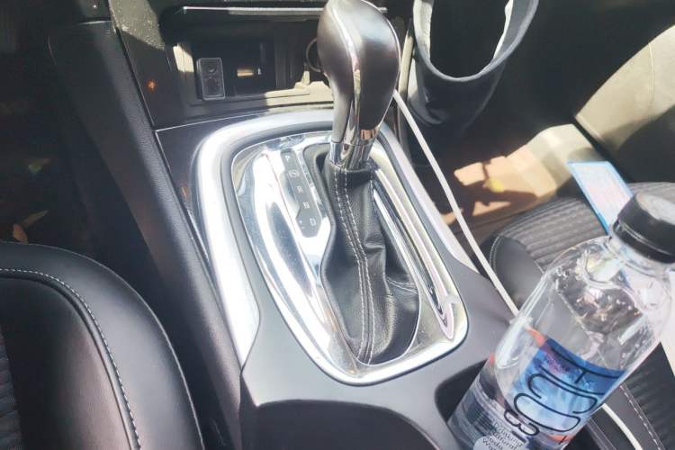 Used Buick Regal 2015 1.6T Leading Technology Model Gear Lever