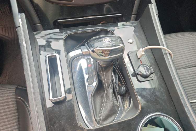 Used Buick Regal 2015 1.6T Leading Technology Model Gear Lever