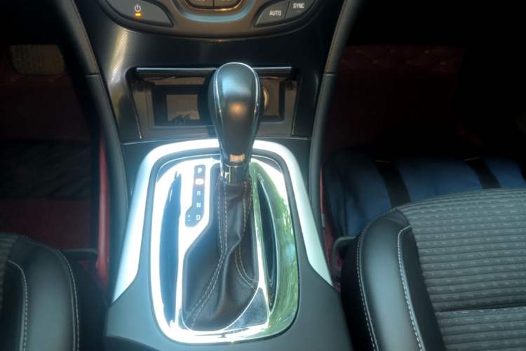 Used Buick Regal 2015 1.6T Leading Technology Model Gear Lever