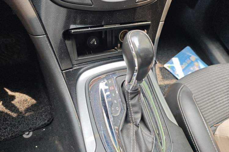 Used Buick Regal 2015 1.6T Leading Technology Model Gear Lever