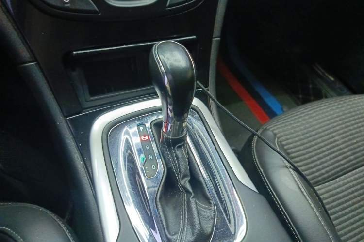 Used Buick Regal 2015 1.6T Leading Technology Model Gear Lever