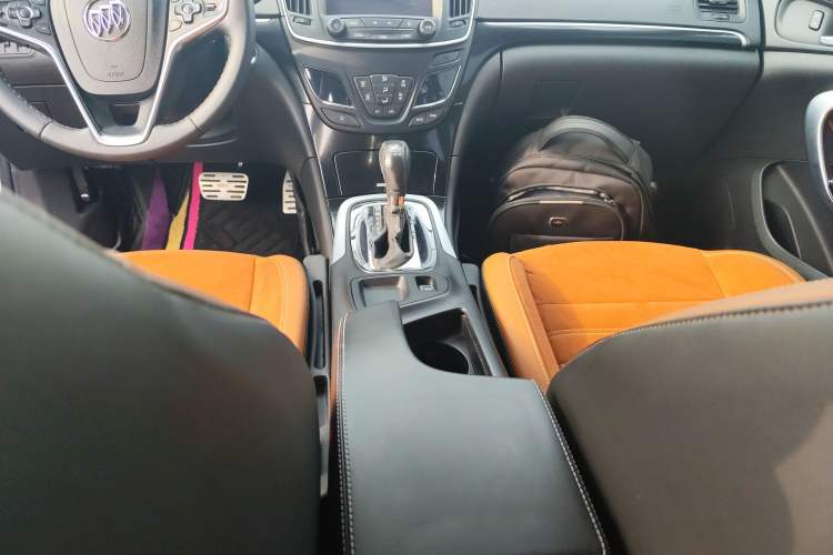 Used Buick Regal 2015 1.6T Elite Tech Model Gear Lever