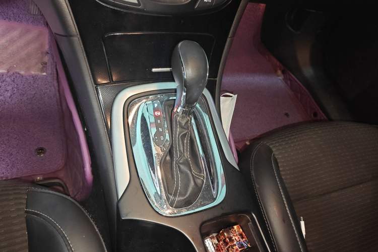 Used Buick Regal 2015 1.6T Leading Technology Model Gear Lever
