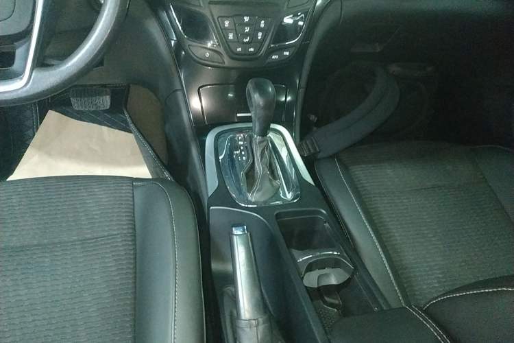 Used Buick Regal 2015 1.6T Leading Technology Model Gear Lever