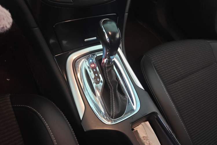 Used Buick Regal 2015 1.6T Leading Technology Model Gear Lever