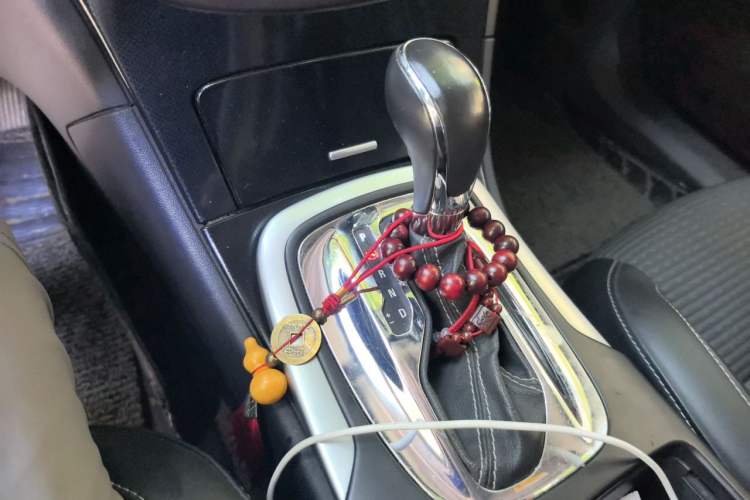 Used Buick Regal 2015 1.6T Leading Technology Model Gear Lever