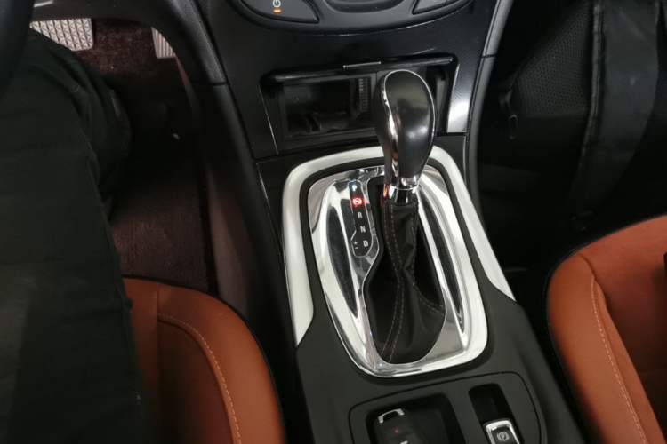 Used Buick Regal 2015 GS 2.0T Grand Sport Edition Gear Lever